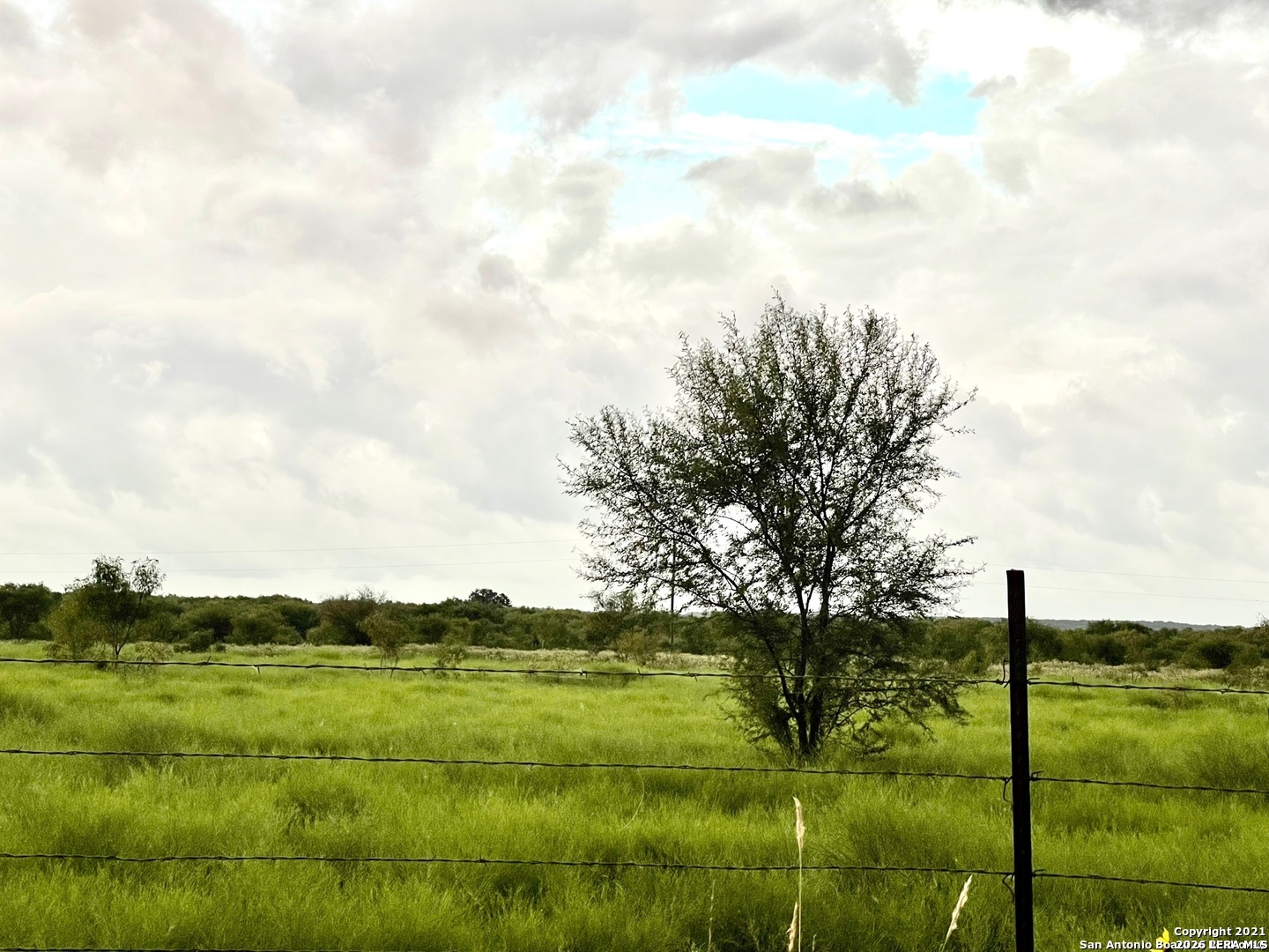 2118 Cr 421 Stockdale TX 78160