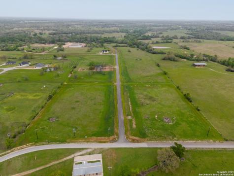 10069 Panther Creek Drive Iola TX 77861