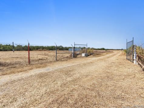 2415 Fm 1518 St Hedwig TX 78152
