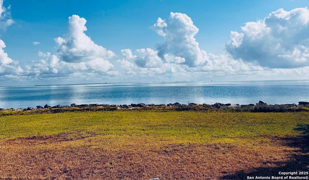 946 S Ocean Drive Port Lavaca TX 77979