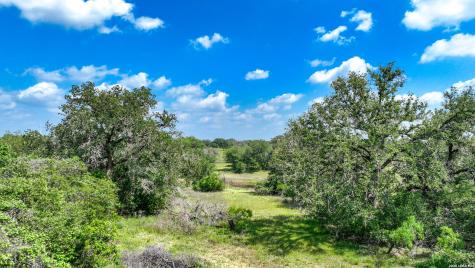 108 Misty Bend Floresville TX 78114