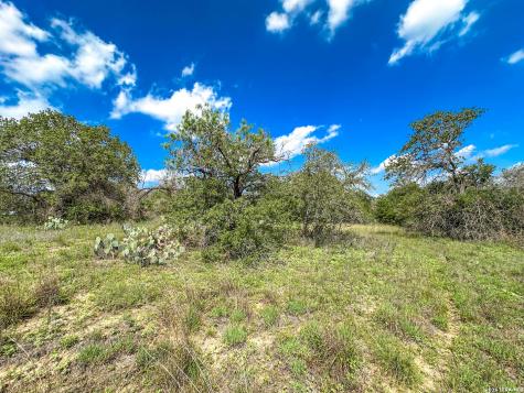 108 Misty Bend Floresville TX 78114