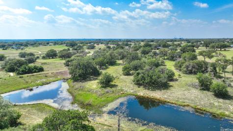 108 Misty Bend Floresville TX 78114