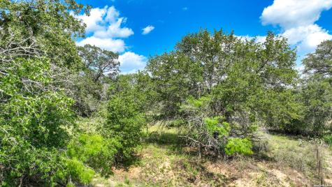 108 Misty Bend Floresville TX 78114