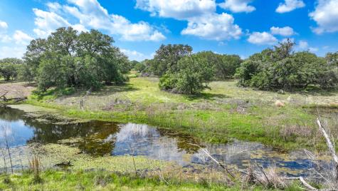 108 Misty Bend Floresville TX 78114