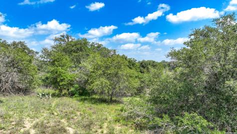 108 Misty Bend Floresville TX 78114