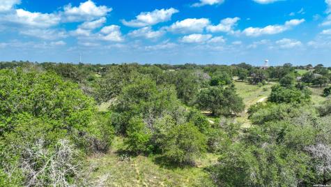108 Misty Bend Floresville TX 78114