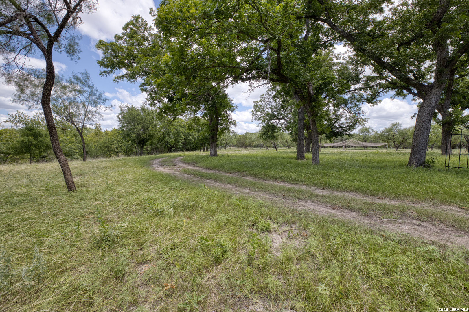 00 Cr 393 Camp Wood TX 78833
