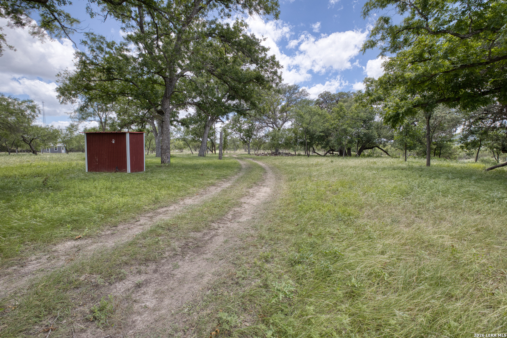 00 Cr 393 Camp Wood TX 78833