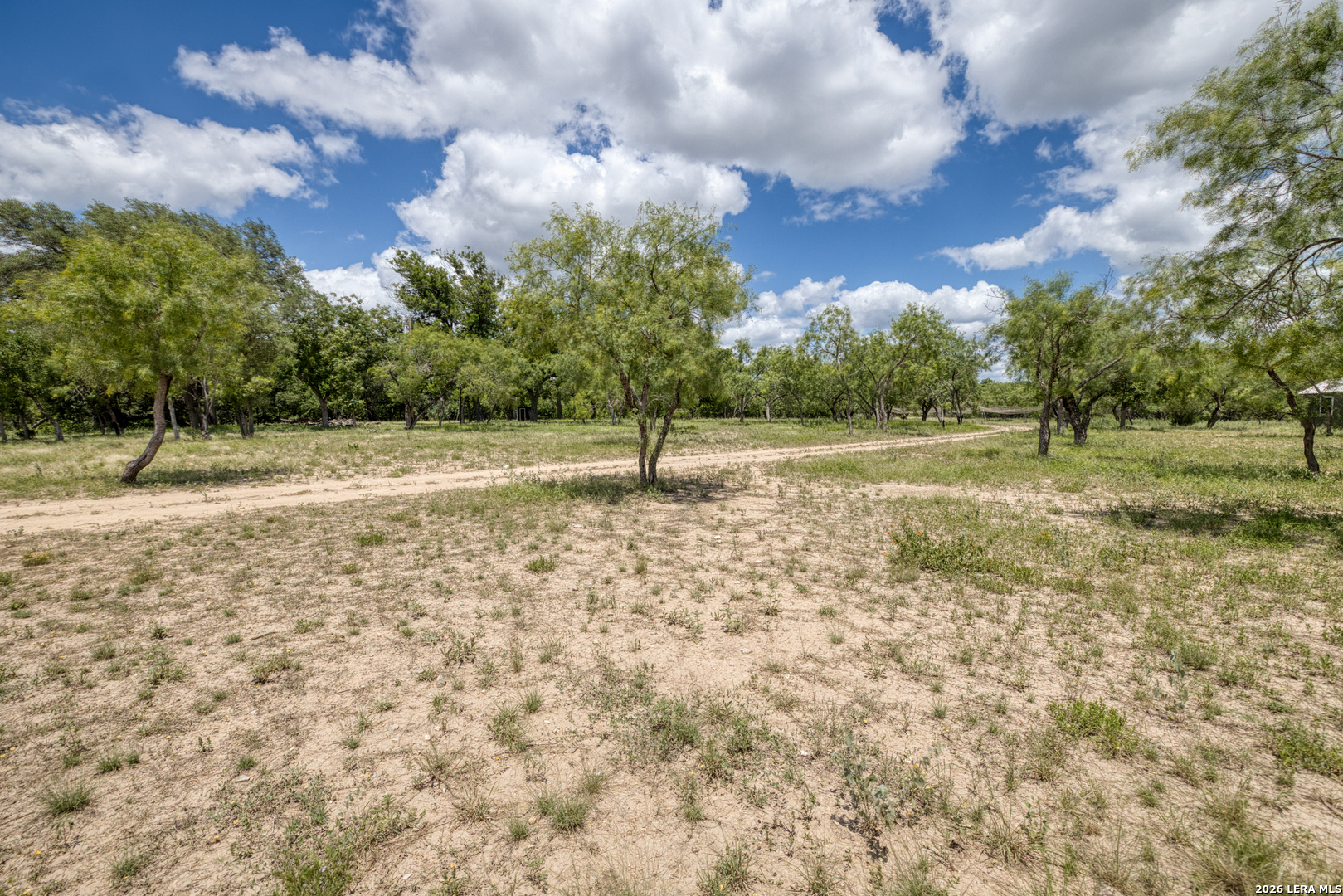 00 Cr 393 Camp Wood TX 78833