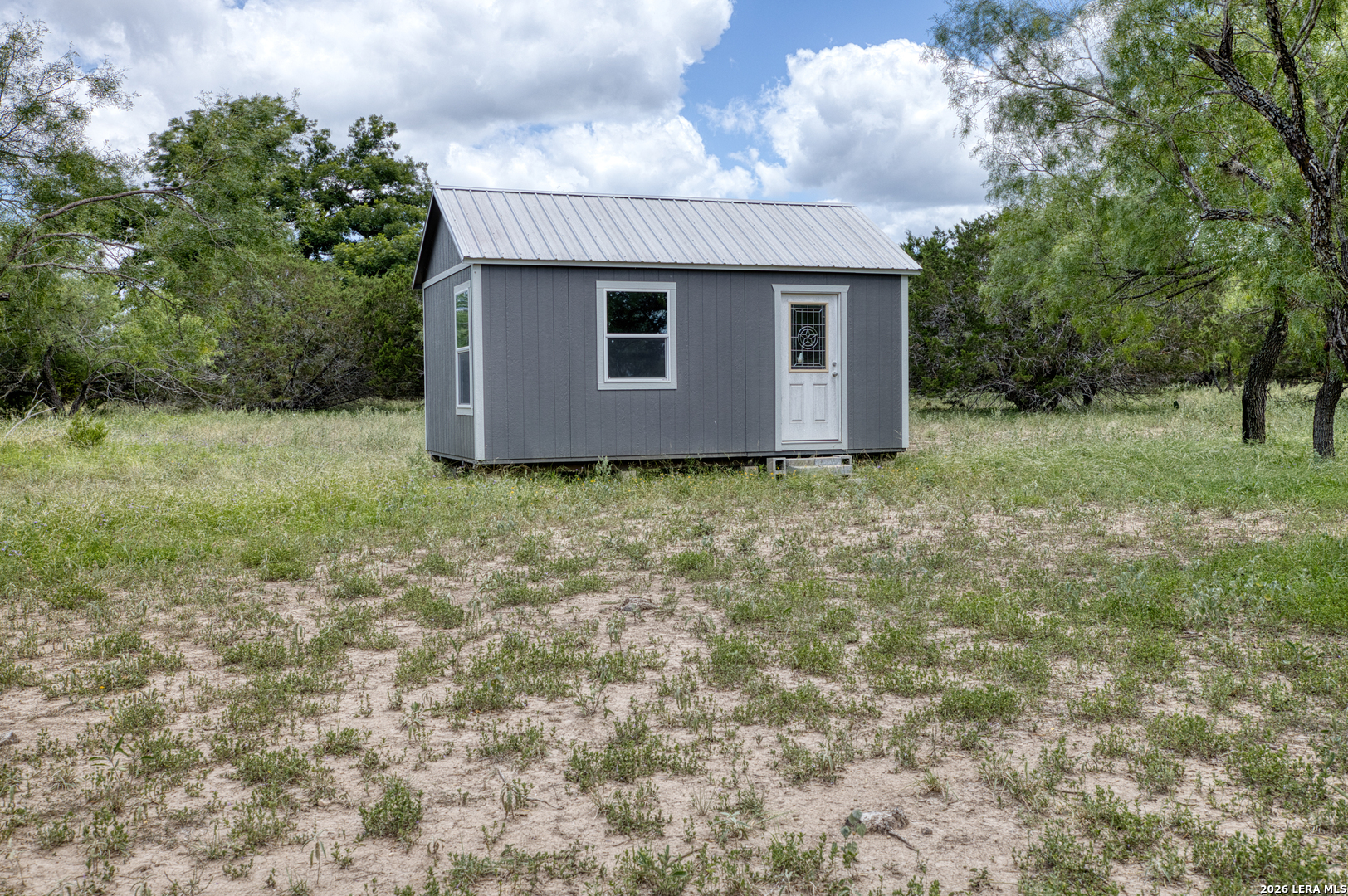 00 Cr 393 Camp Wood TX 78833