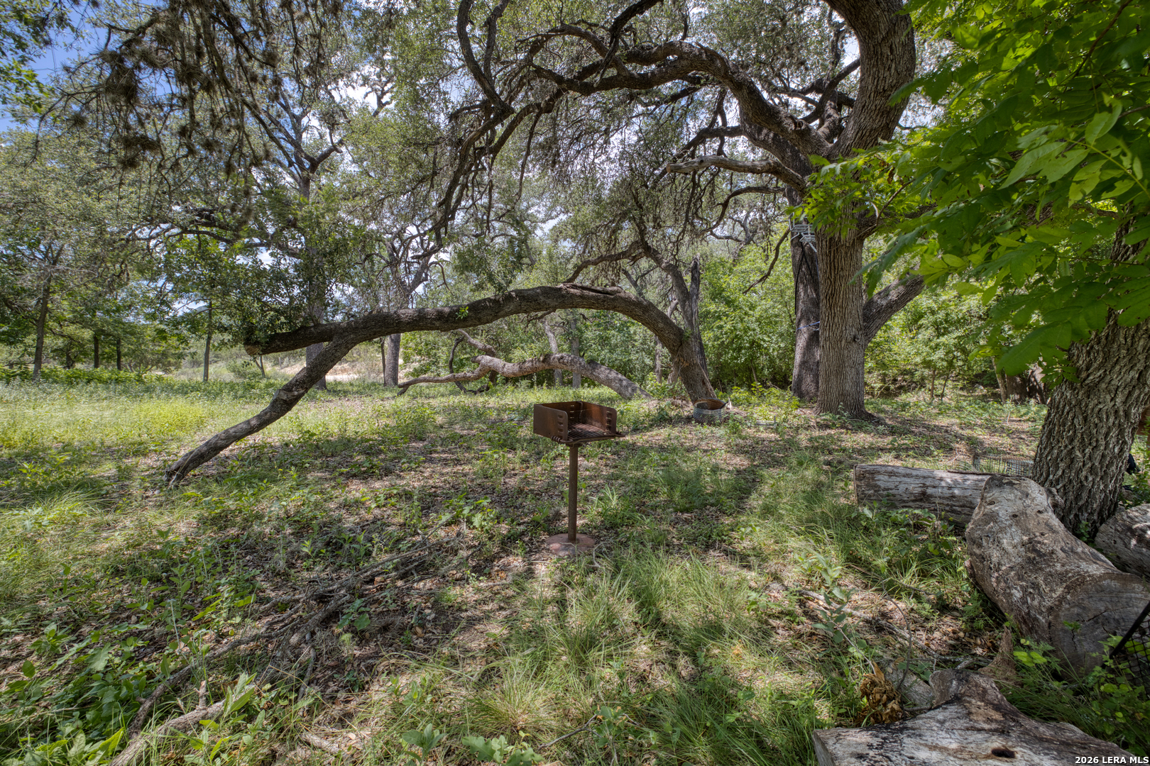 00 Cr 393 Camp Wood TX 78833