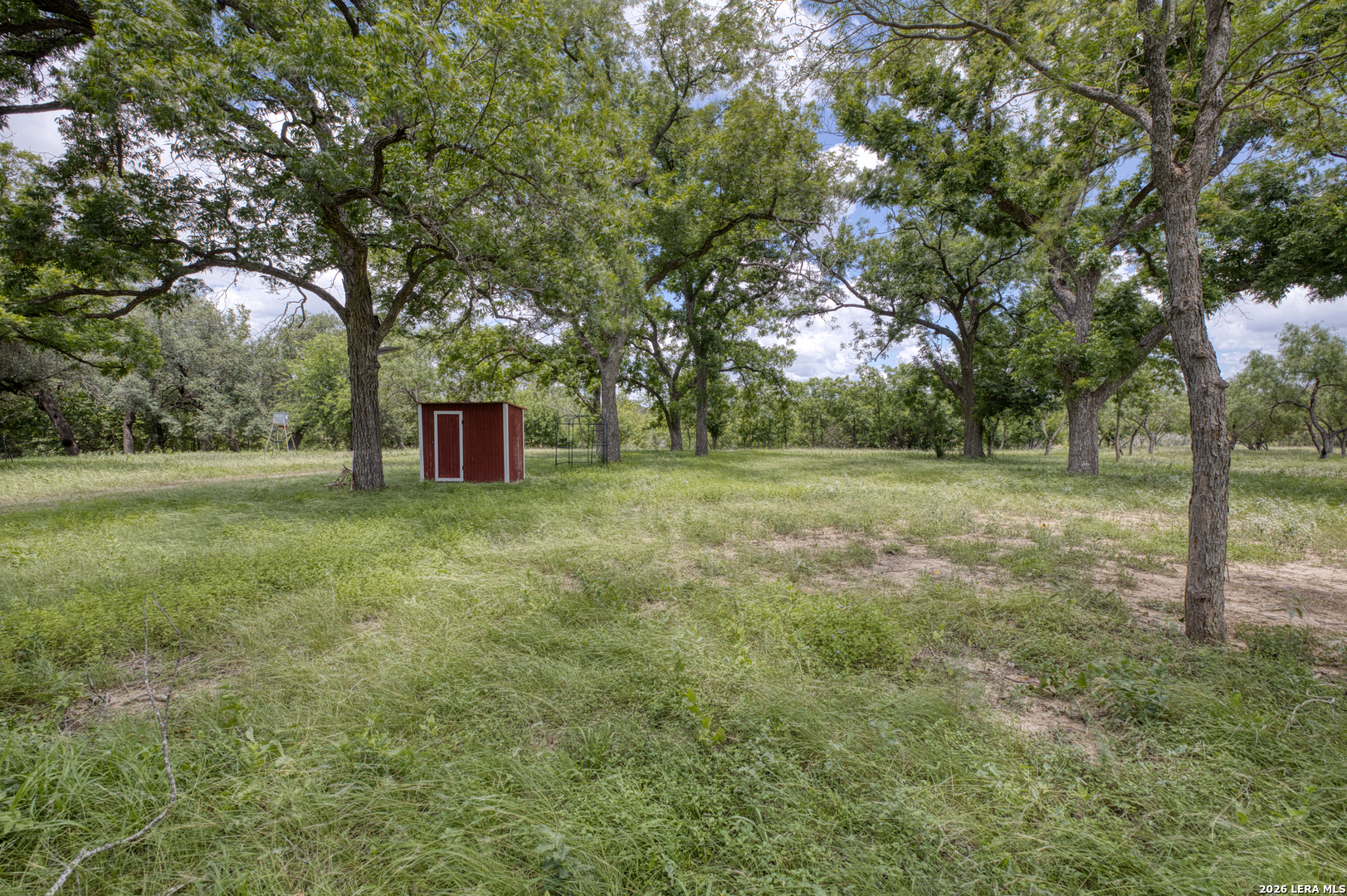 00 Cr 393 Camp Wood TX 78833