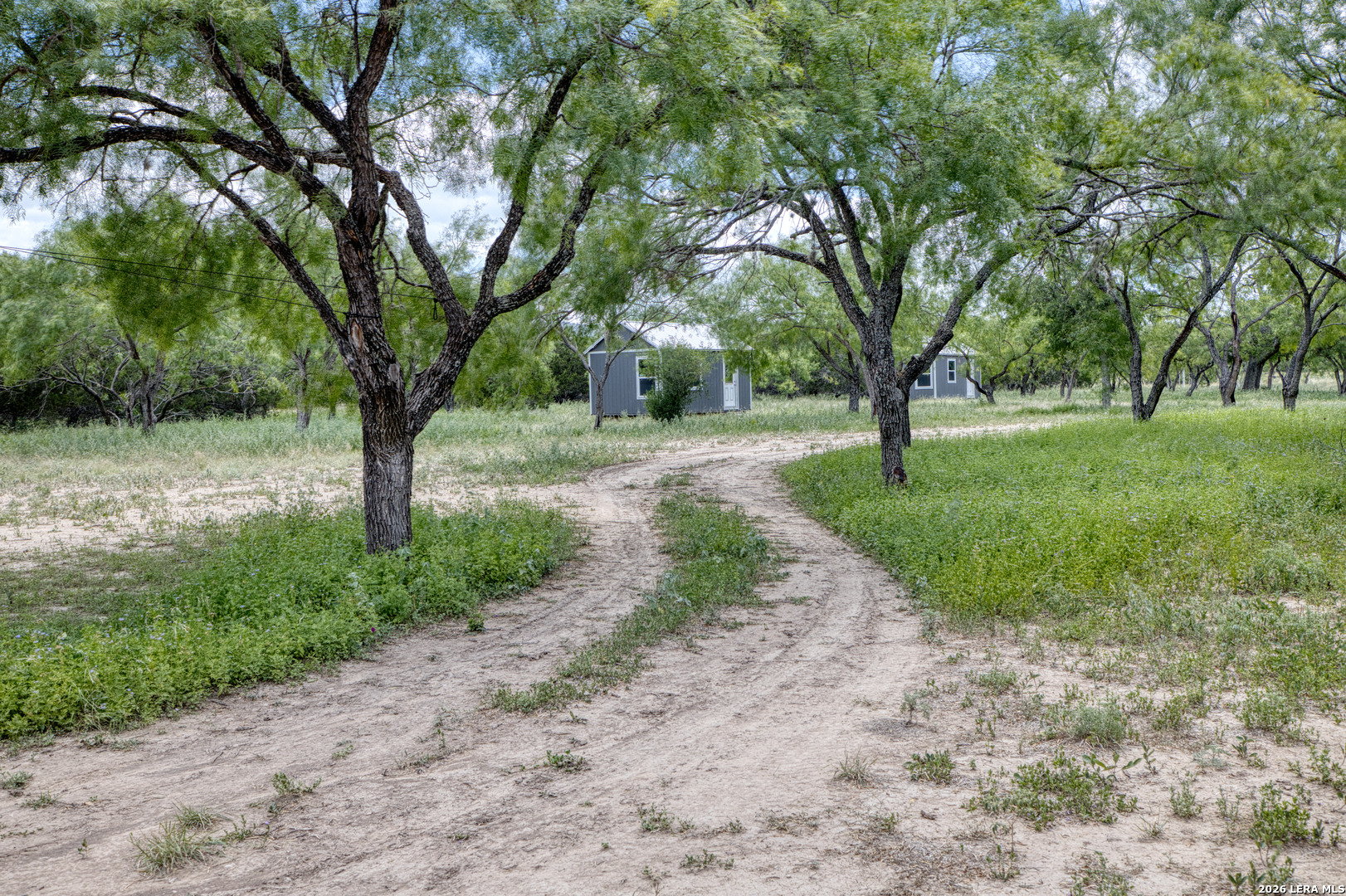 00 Cr 393 Camp Wood TX 78833