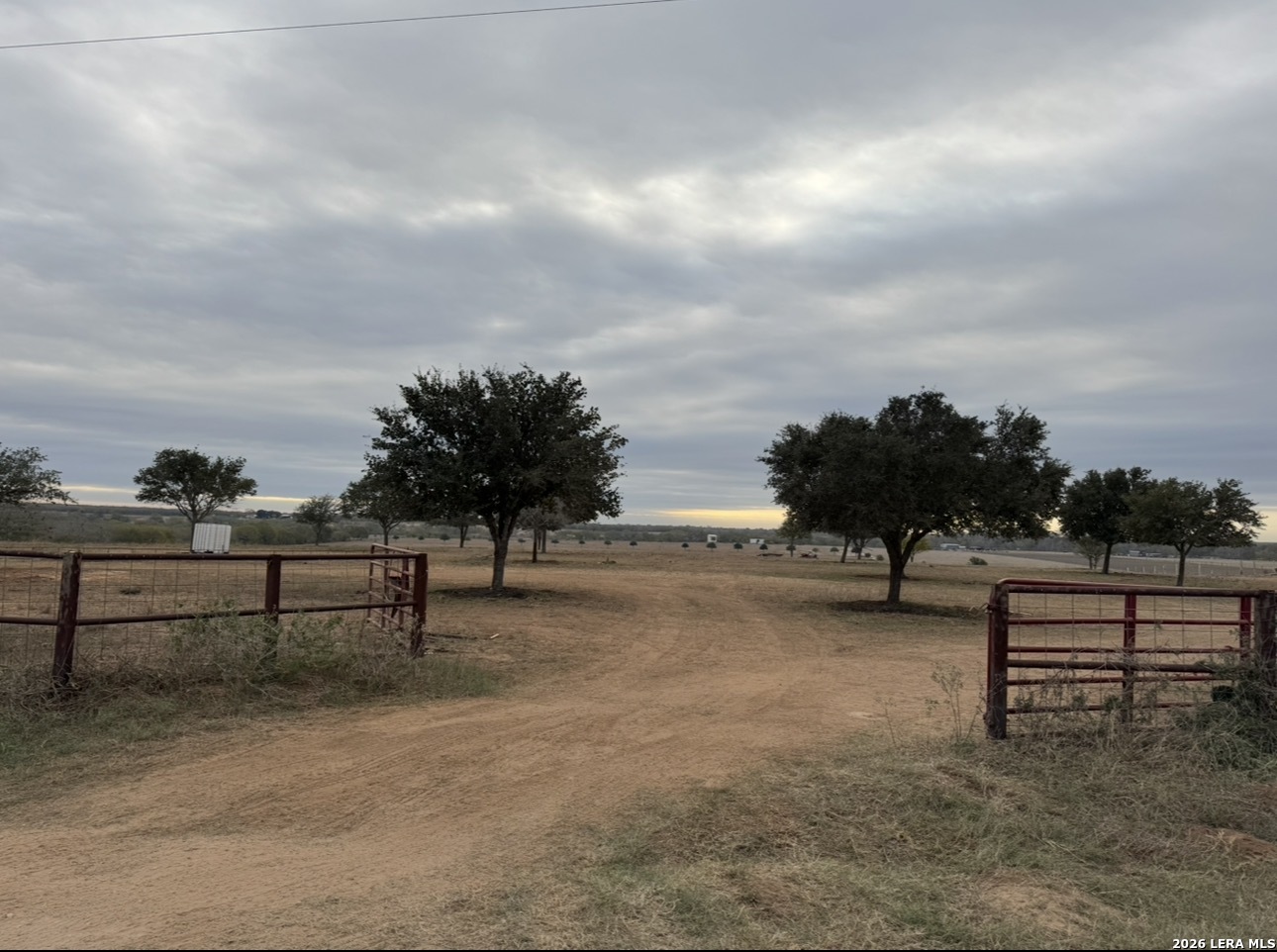 C.r 220 County Road 220 Floresville TX 78114