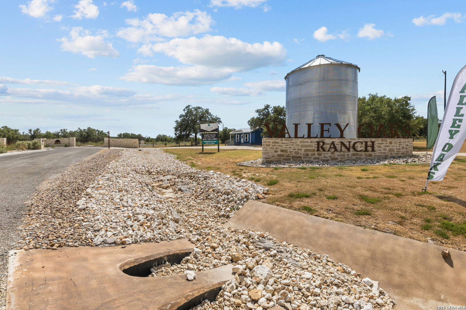 801 Grand Oaks Hondo TX 78861