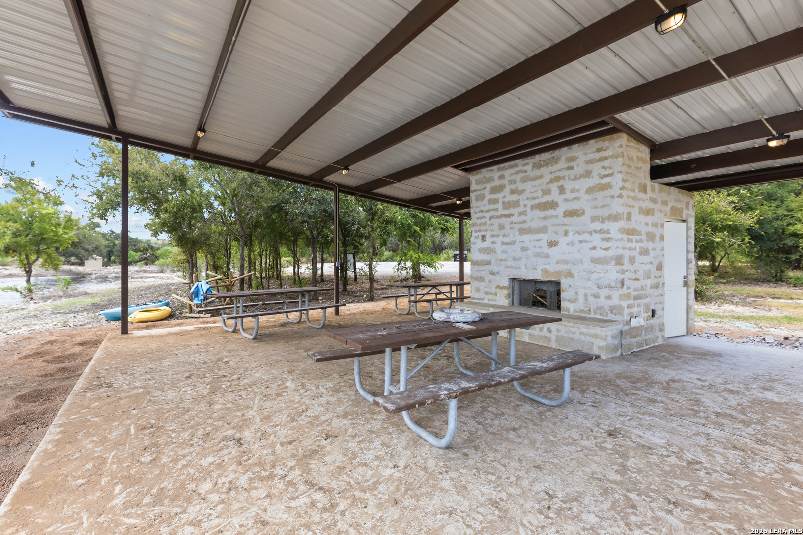 801 Grand Oaks Hondo TX 78861