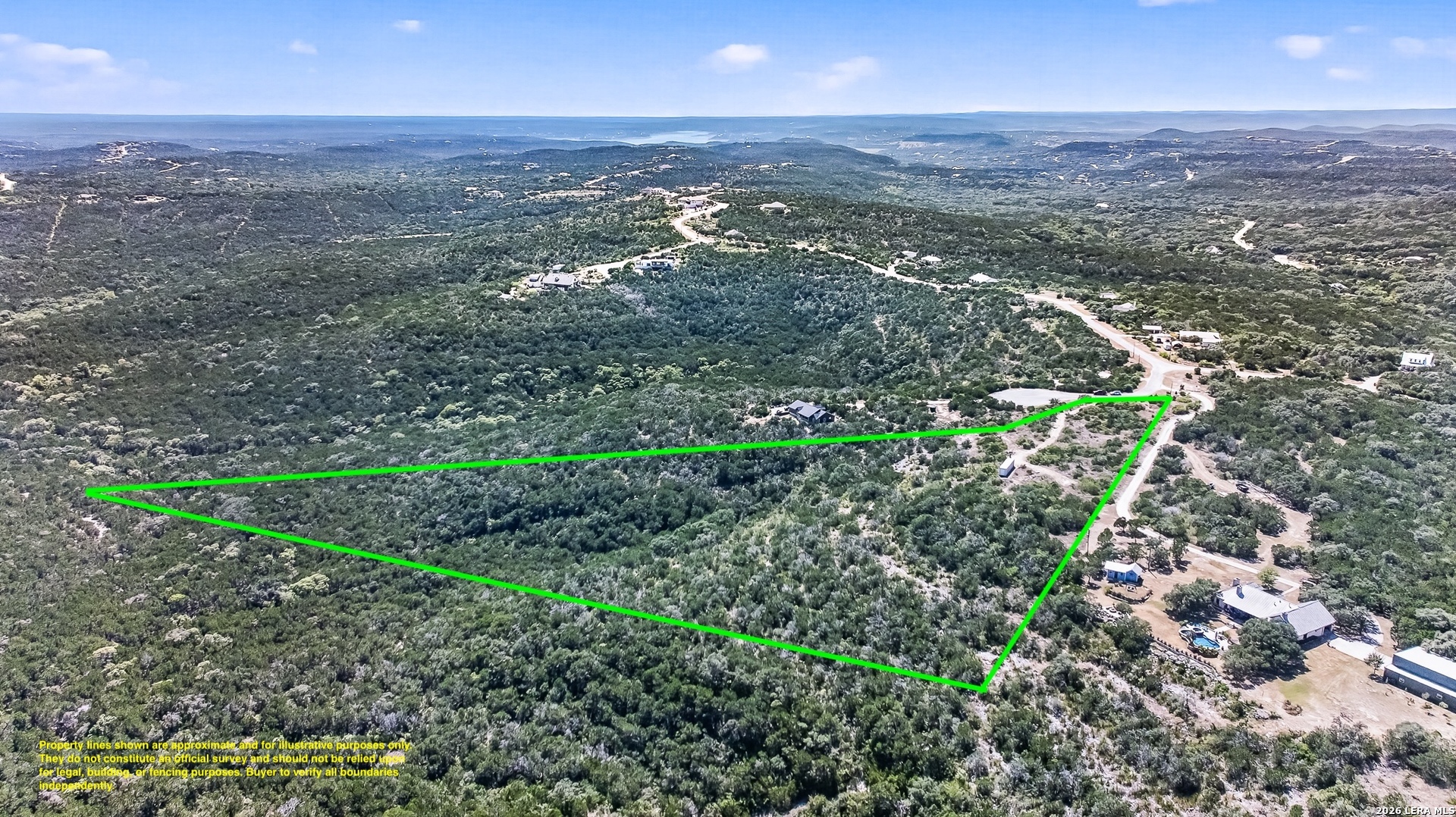 1423 County Road 2744 Mico TX 78056
