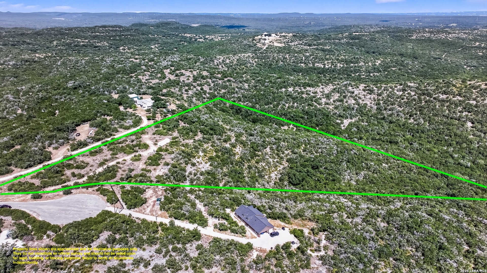 1423 County Road 2744 Mico TX 78056