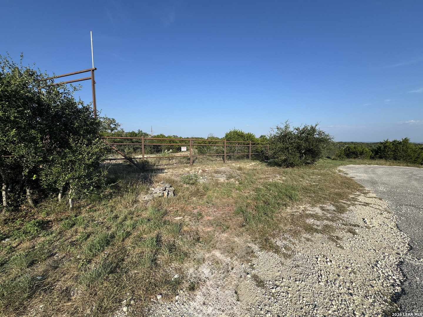 1423 County Road 2744 Mico TX 78056