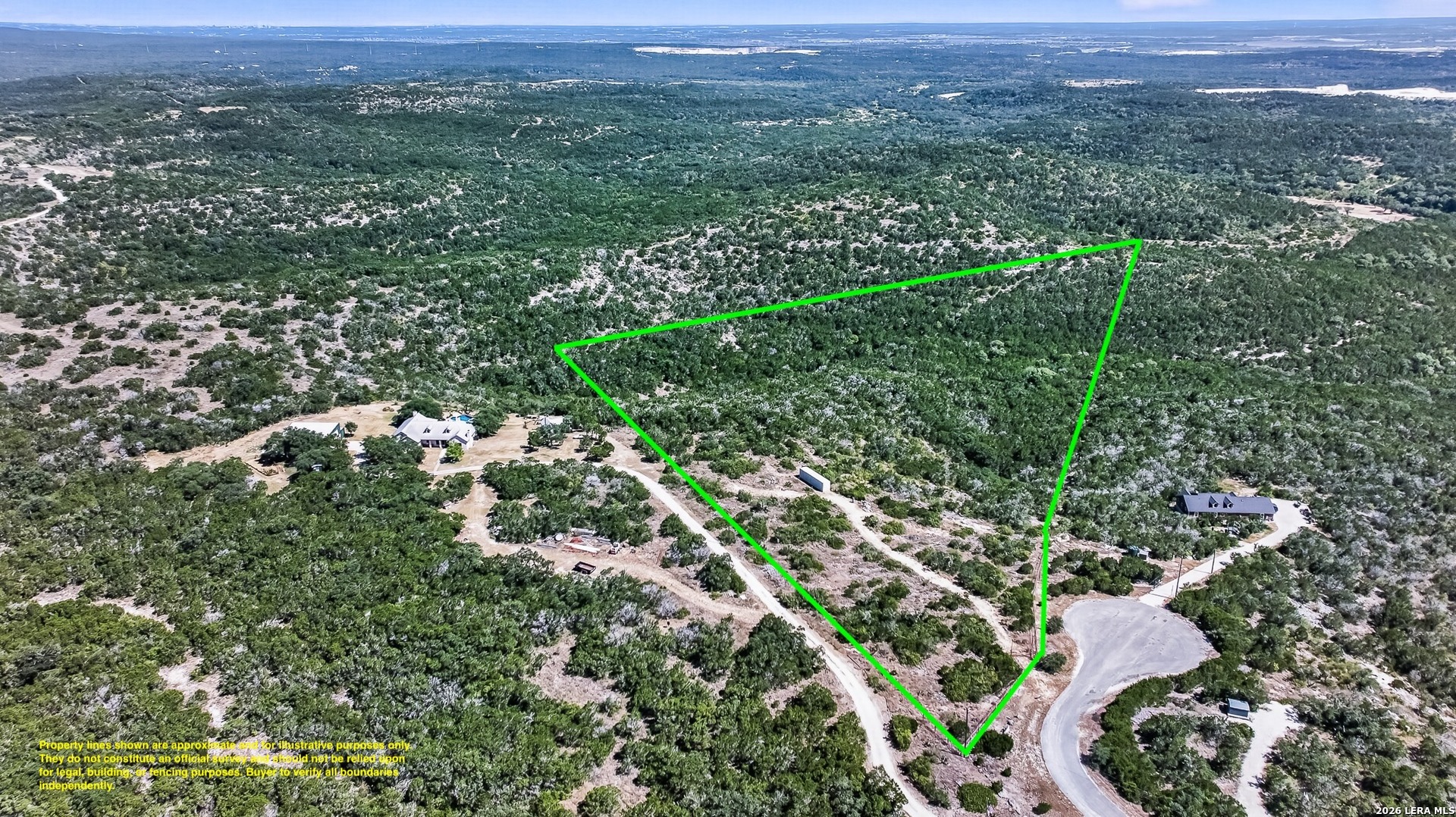 1423 County Road 2744 Mico TX 78056