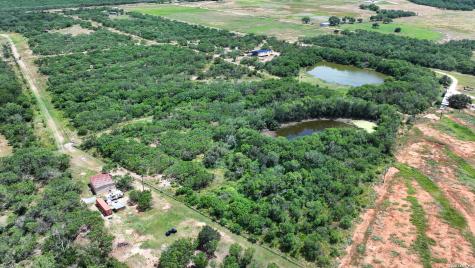 2 County Road 414 Mccoy TX 78113