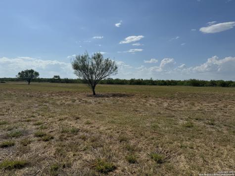 4303 Us Highway 83 Crystal City TX 78839