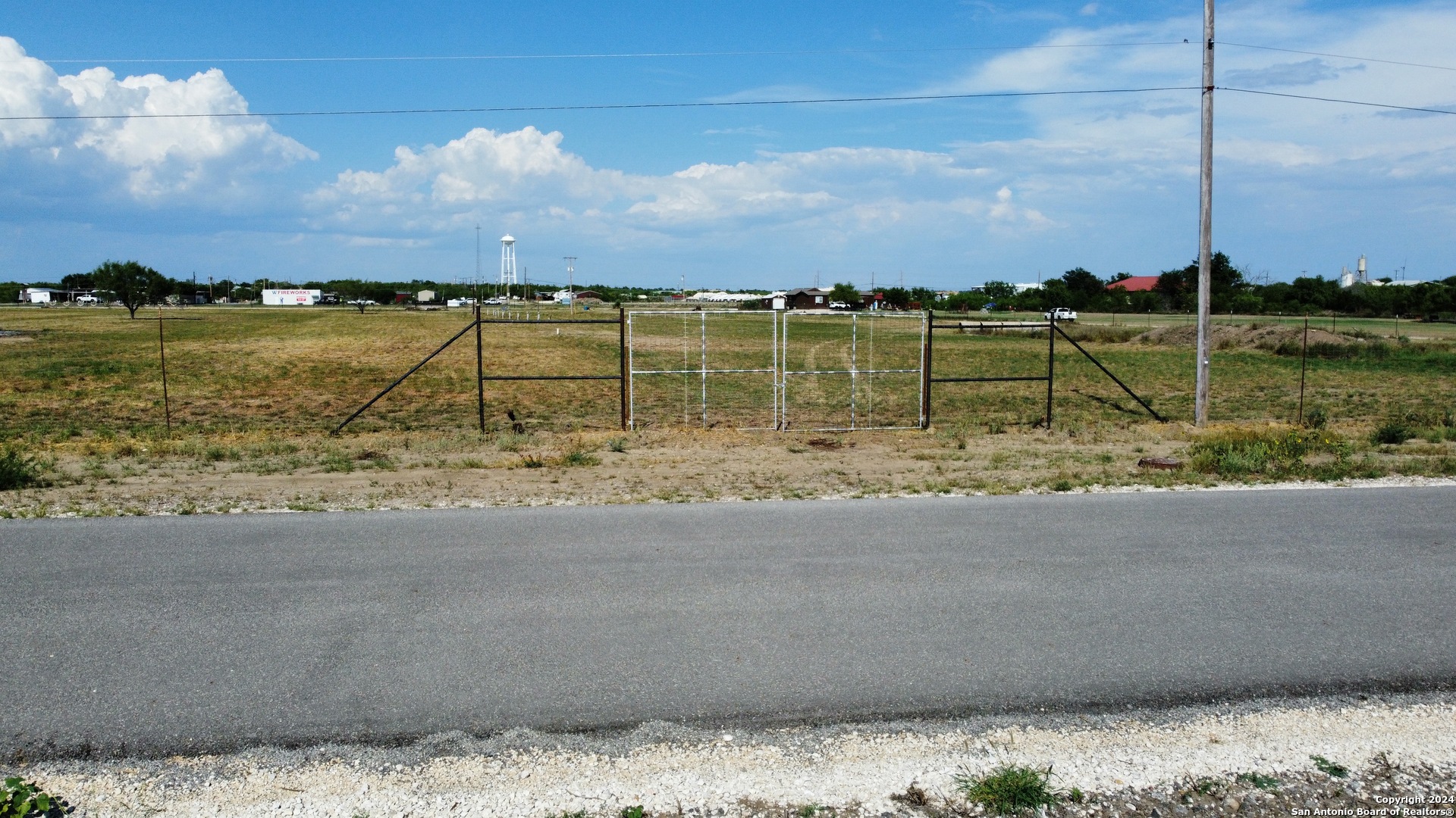 4303 Us Highway 83 Crystal City TX 78839