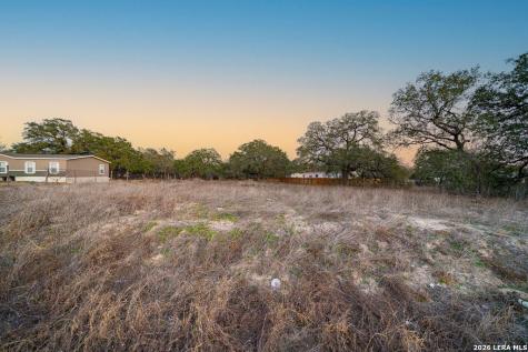 000 Copper Canyon Elmendorf TX 78112