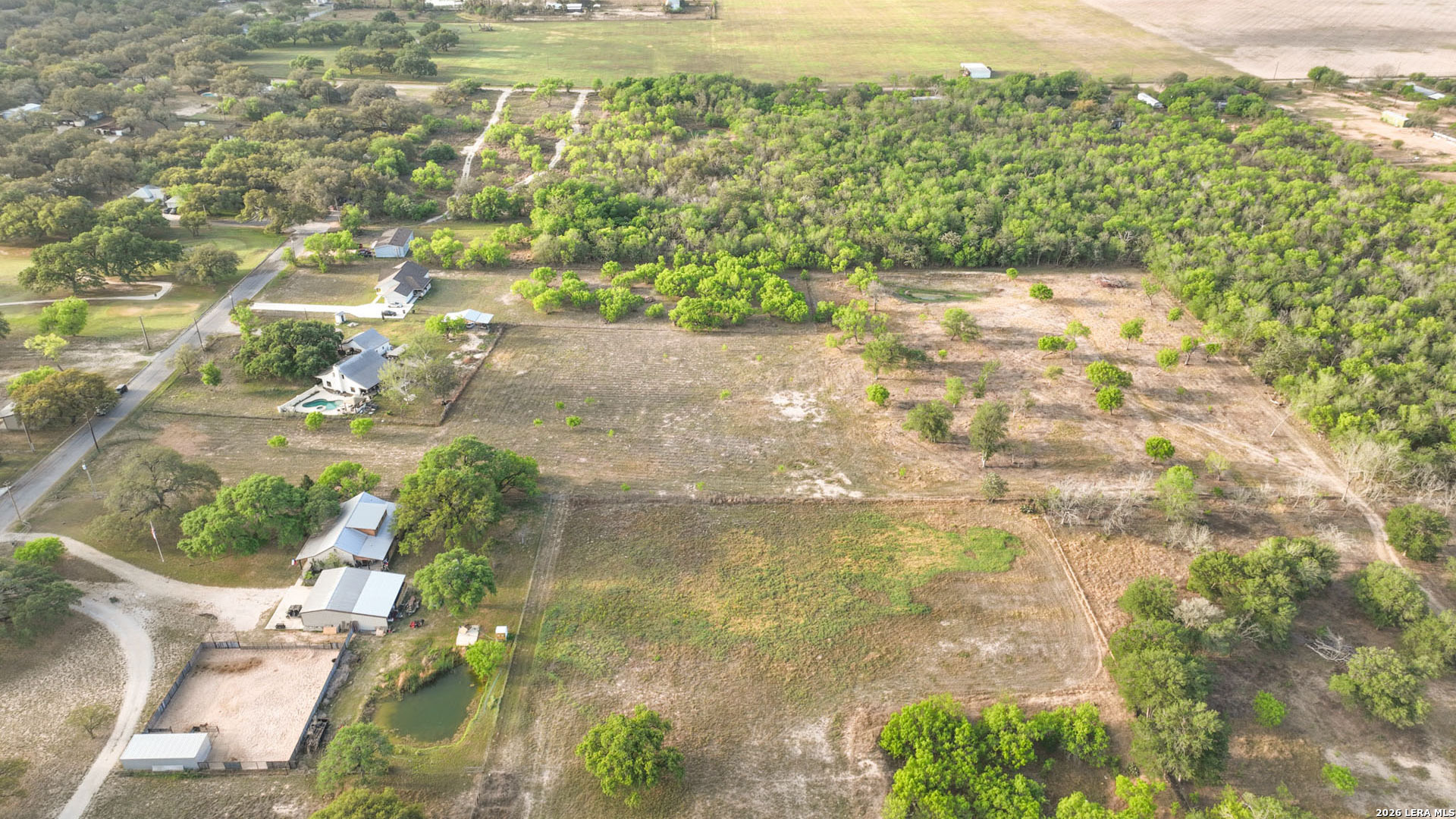 413 W Malone Devine TX 78016