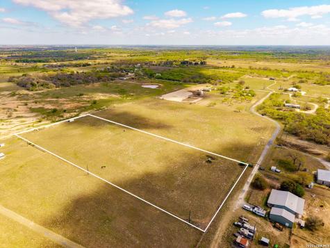 Lot 11 Seay World Seguin TX 78155