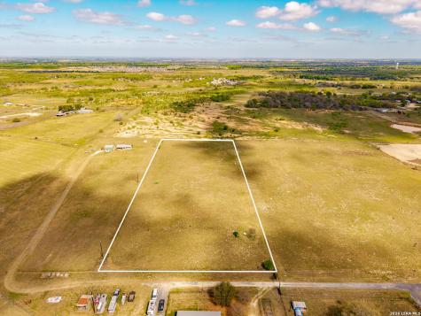 Lot 11 Seay World Seguin TX 78155