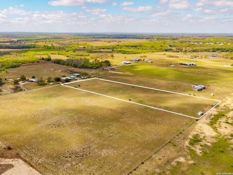 Lot 11 Seay World Seguin TX 78155