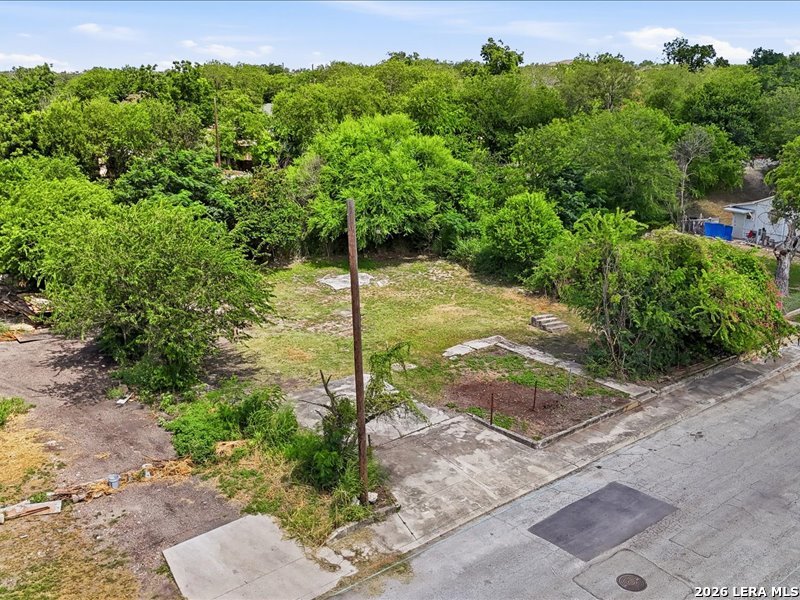 1203 S Comal San Antonio TX 78207