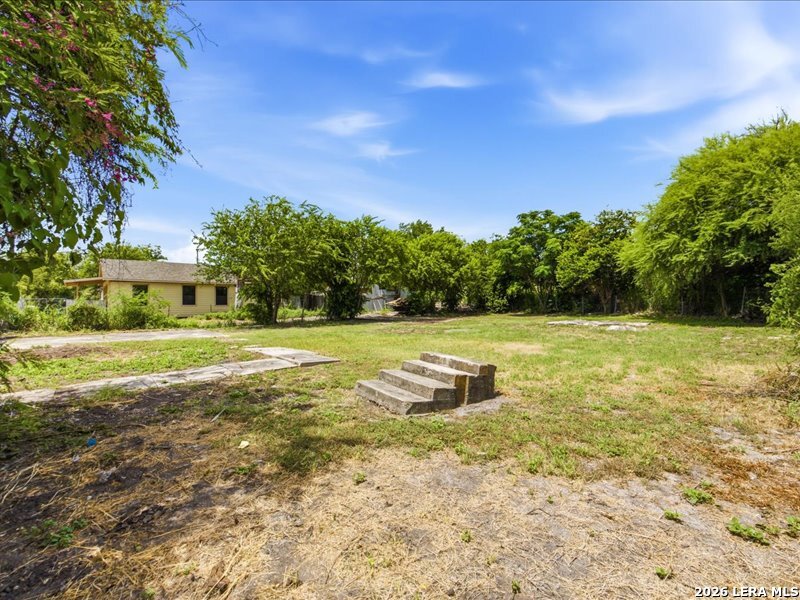 1203 S Comal San Antonio TX 78207
