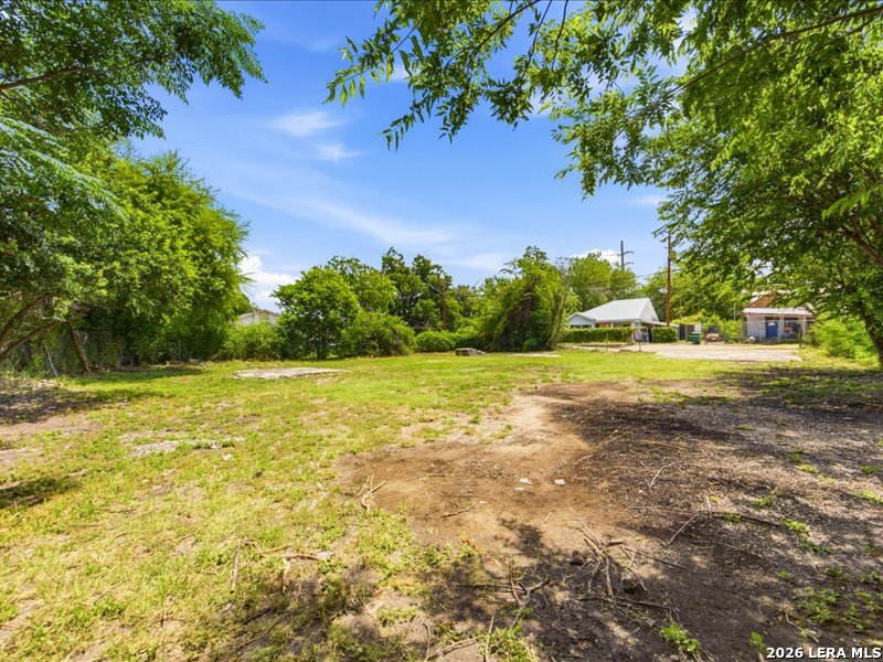 1203 S Comal San Antonio TX 78207