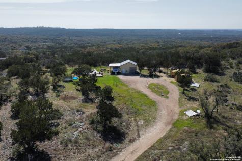 277 W County Road 2481 Hondo TX 78861