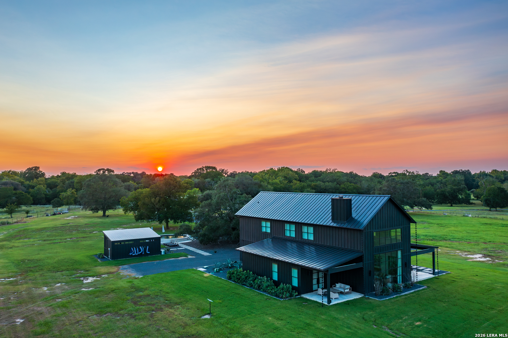 1071 Private Road 1090 Hallettsville TX 77964