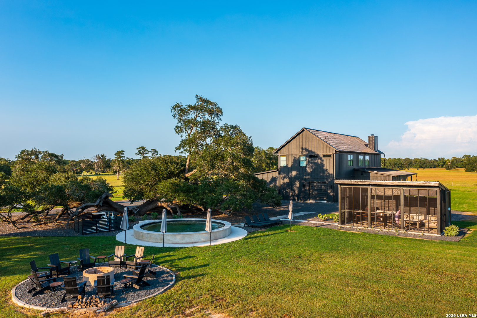 1071 Private Road 1090 Hallettsville TX 77964