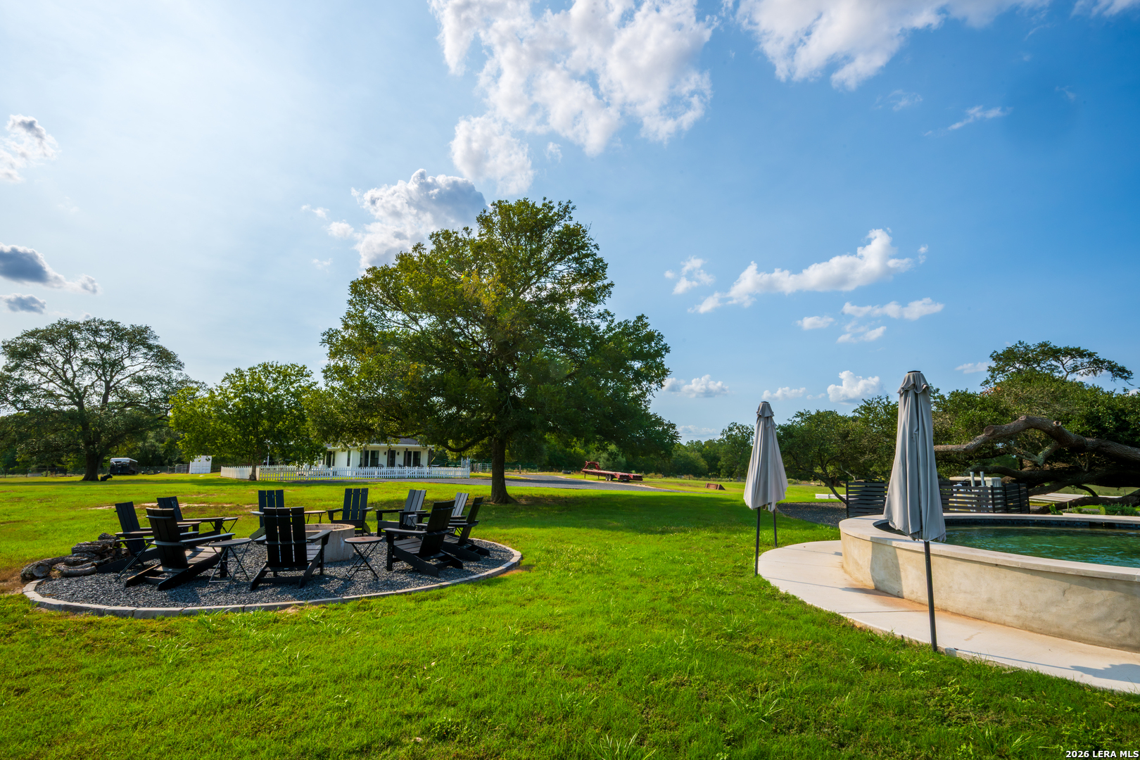 1071 Private Road 1090 Hallettsville TX 77964