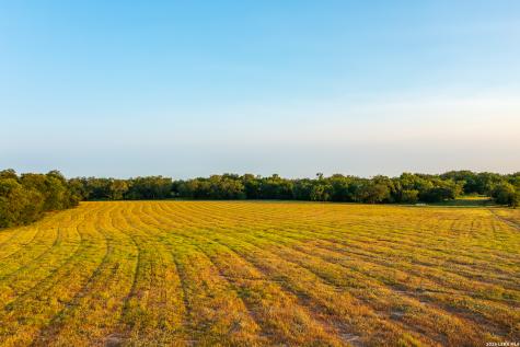1071 Private Road 1090 Hallettsville TX 77964
