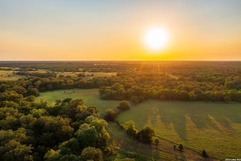 1071 Private Road 1090 Hallettsville TX 77964