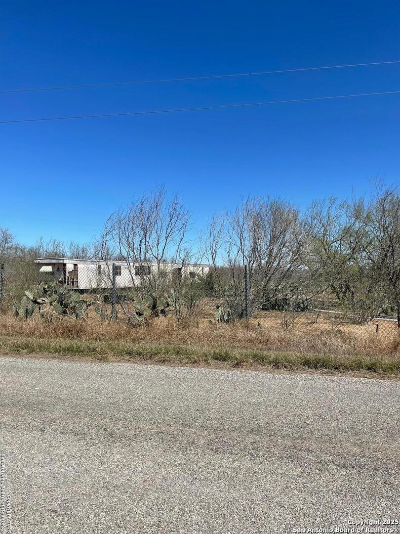 1010 Cr 308a Jourdanton TX 78026
