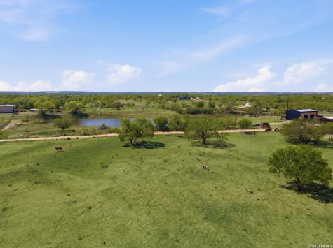 7293 Fm 327 Elmendorf TX 78112