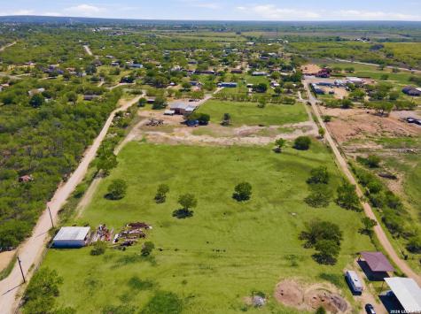 7293 Fm 327 Elmendorf TX 78112