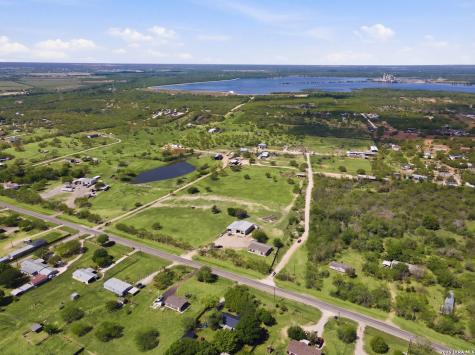 7293 Fm 327 Elmendorf TX 78112