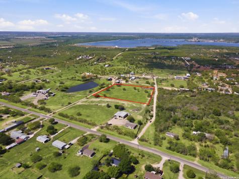 7293 Fm 327 Elmendorf TX 78112