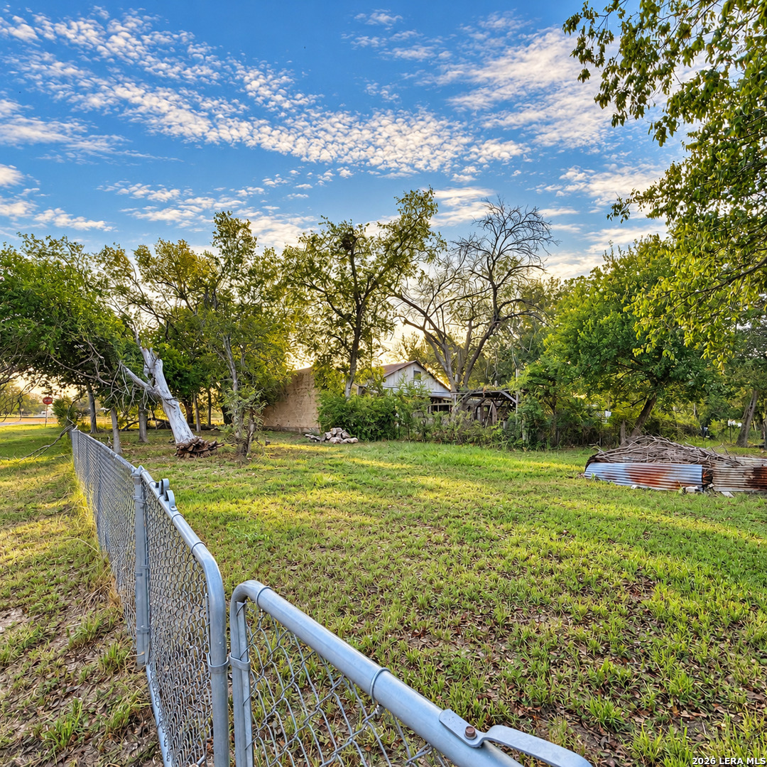 17109 Old Corpus Christi Road Elmendorf TX 78112
