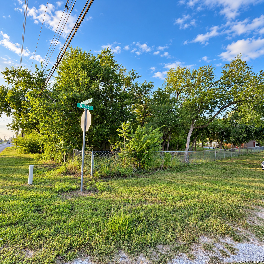 17109 Old Corpus Christi Road Elmendorf TX 78112