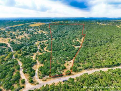 107 Camp Alzafar Boerne TX 78006